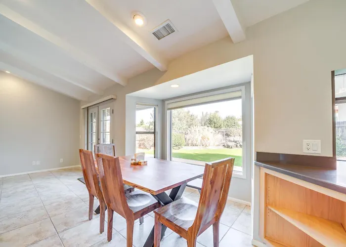 Holiday home 4 Mi To Uptown Sedona: Desert W/ Mtn Views! Sedona